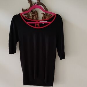 Adrienne Vittadini Black Top with Vibrant Red Accents